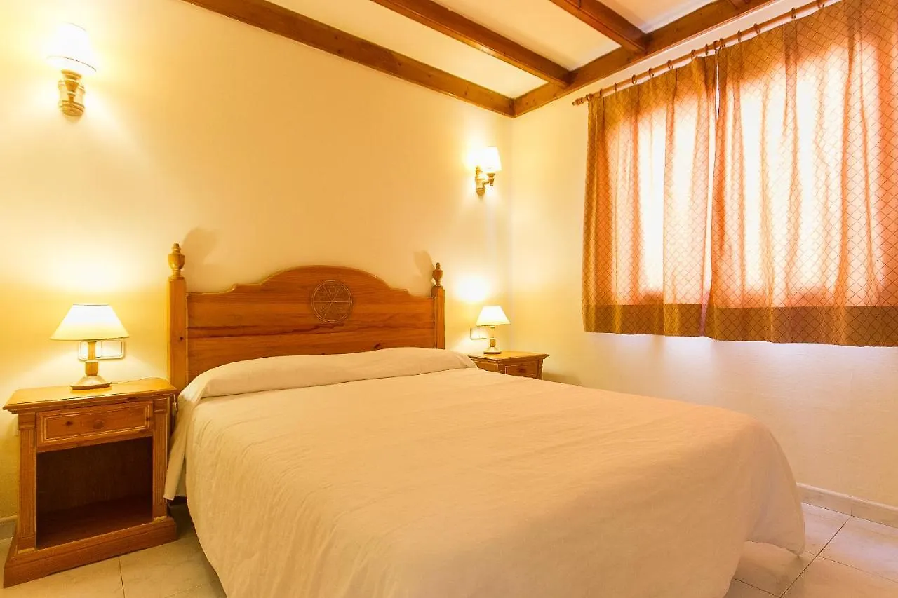 Sands Beach Active Resort Costa Teguise 4*,
